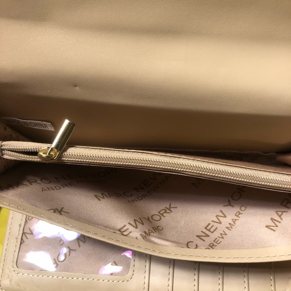!!Marc New York!! Wallet - Picture 9 of 9